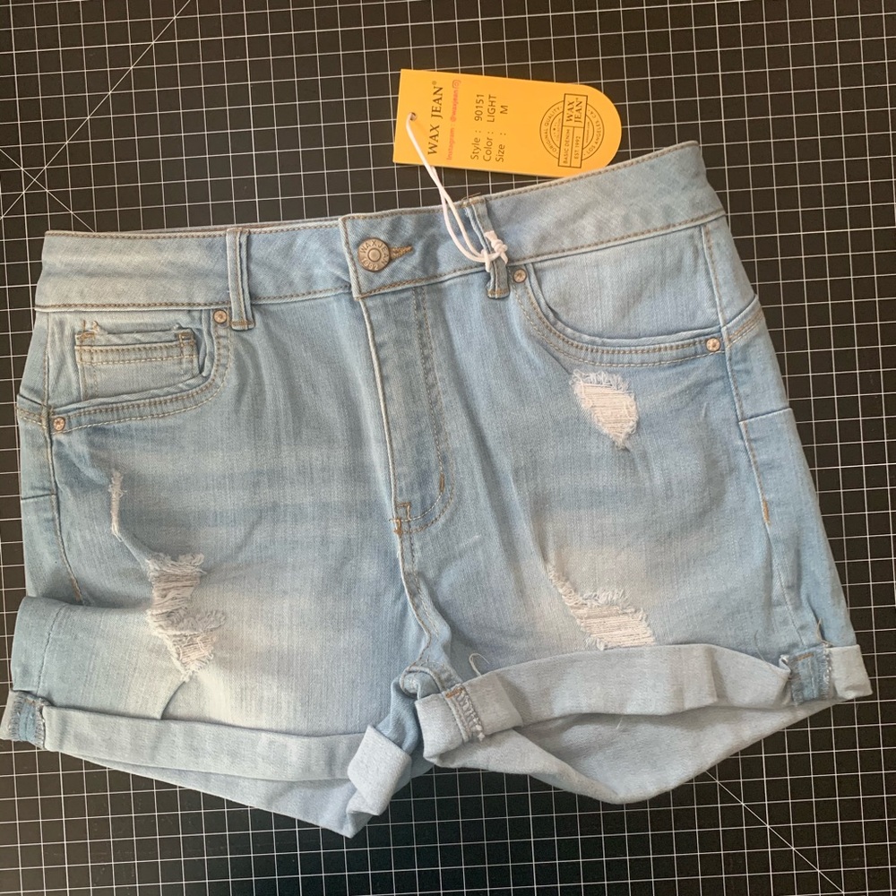 NWT Wax Jean light wash denim shorts size M